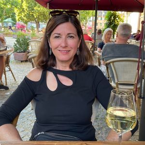 Meet your Posher, Suzy